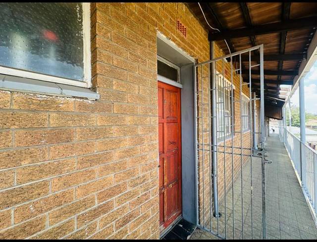 2 BEDROOM APARTMENT FOR SALE IN GERMISTON STATION